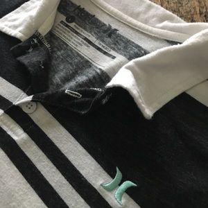 🌵4 for $20🌵— Hurley strip polo shirt (MENS)